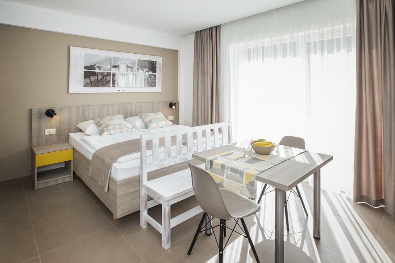 Capic Niko Apartment