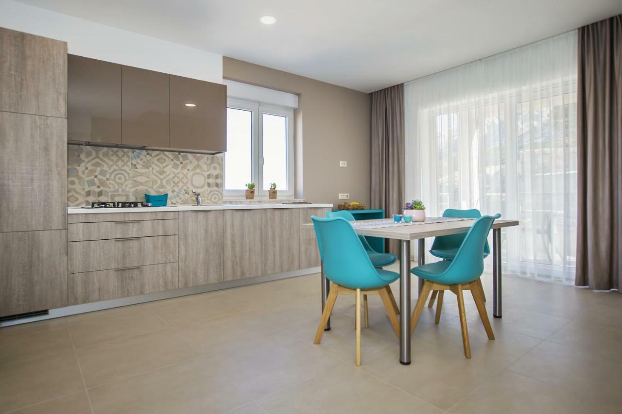 Capic Niko Apartment *