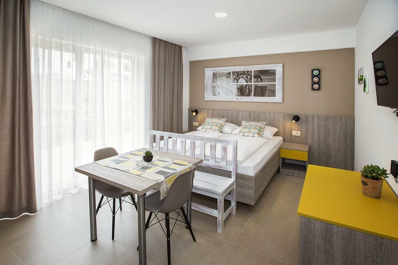 Capic Niko Apartment